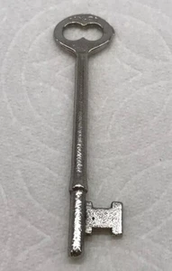 1 Vintage Taylor Solid Barrel Skeleton Key Germany Solid Steel # G502 - Bild 1 von 6