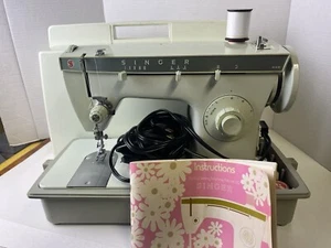 Vintage Singer Zick Zack Modell 242 Nähmaschine 100% komplett funktionsfähig 1 Tag Versand!👍 - Bild 1 von 15