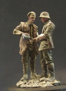 AC Models 1/32 #32004 WWI Allied Medic & German Patient - Picture 1 of 2