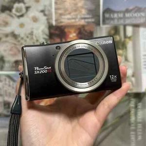 Canon PowerShot SX200 IS 12.1mp Digital Camera 12x Zoom brown-90%new - Picture 1 of 4