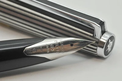 Pluma Estilográfica Pilot Personalizada De Colección 14K Plumín Fino Plateada con Convertidor Exc A1024 Foto 1 de 4