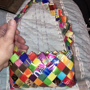 Borsa retrò gomma caramelle avvolgente borsa con cerniera multicolore Boho Artsy mod divertente - Foto 1 di 3