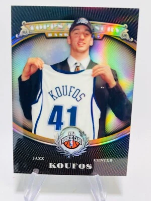 KOSTA KOUFOS 2008-09 Topps Treasury RC Rookie REFRACTOR #’d/2008 #120 Jazz Foto 1 de 2