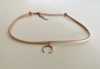 Collar Gargantilla Luv AJ Urban Outfitters Cuero Luna Media Luna Oro Rosa Foto 1 de 4