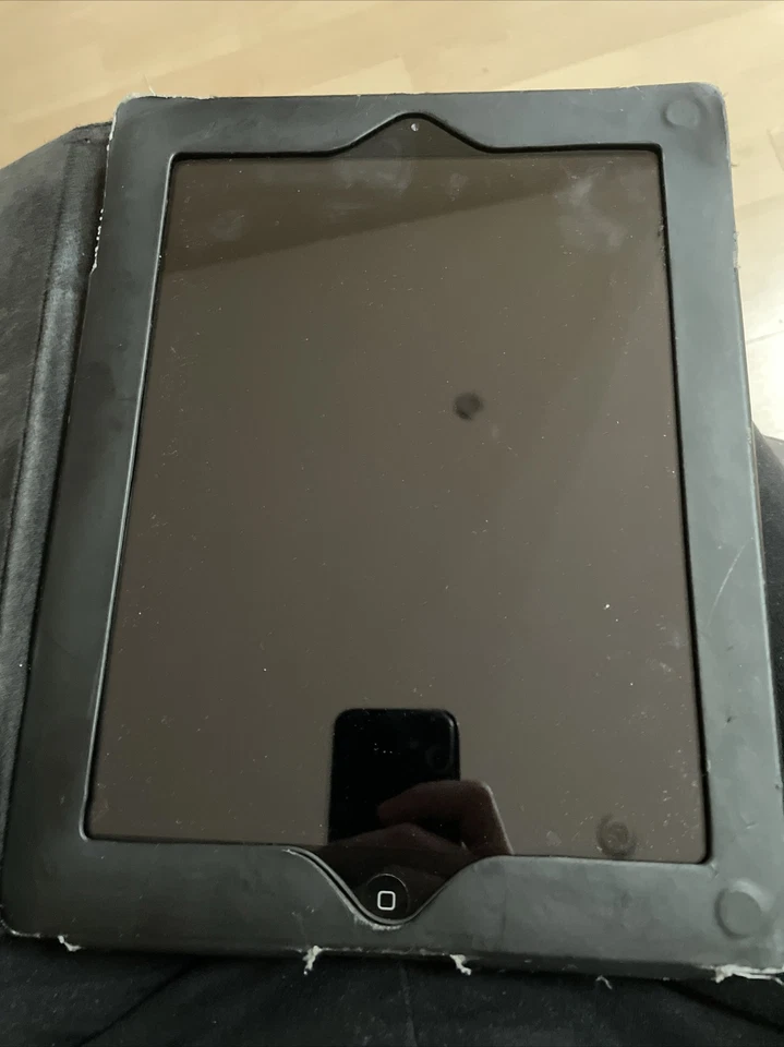 Apple iPad 3rd Gen. 16GB, Wi-Fi, 9.7in - Black - Image 1 of 1