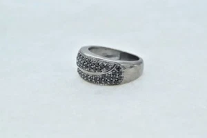 925 Argento Sterling Nero Spinello Ondulato Fedina Artigianale Anello Regalo Per - Foto 1 di 9