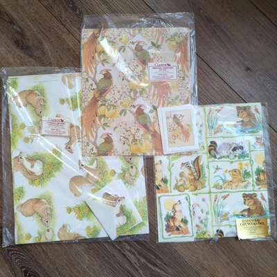 Винтажная подарочная оберточная бумага 80-х годов с животными птица медведь белка волк бурундук - Изображение 1 из 4