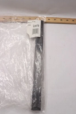 Staples Warehouse Label Magnetic Strips White 1" x 12" LH175 - Image 1 of 3