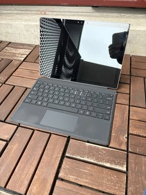 Microsoft Surface Pro 4|i5-6300U|4GB|128GB SSD|Win11|Touch defekt|Tablet|2 in 1 - Bild 1 von 4