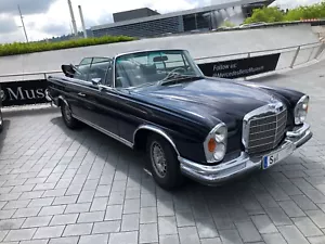 Mercedes Oldtimer W111 Werkscabrio 280 SE Baujahr 1968 von Privat - Bild 1 von 24