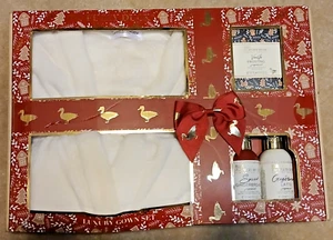 Baylis & Harding The Fuzzy Duck Set di abiti di lusso (accappatoio da bagno, lavaggio del corpo, doccia cr - Foto 1 di 8
