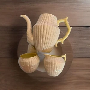 VTG.BELEEK LIMPET YELLOW COFFE POT ,CREAMER AND SUGAR BOWL,CREAM YELLOW LUSTER - Picture 1 of 6