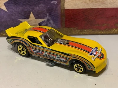 COCHE DIVERTIDO CORVETTE HOT WHEELS 77. EL EQUIPO DE CARRERAS HOT WHEELS AMARILLO AÑOS 70 BONITO Foto 1 de 4