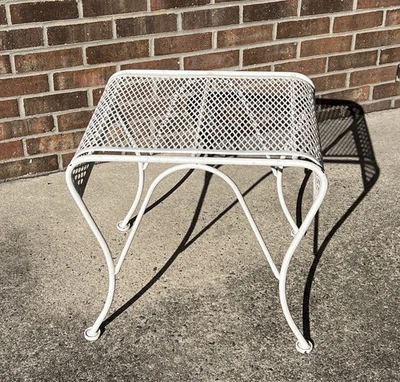 VINTAGE JOHN SALTERINI WOODARD MCM WHITE WROUGHT IRON WATERFALL SIDE TABLE WOW! - Image 1 of 4