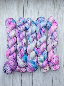 HAND DYED YARN 1 x 100g - Picture 1 of 3