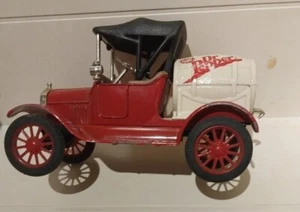 Ertl Dyersville Ohio Made In The USA, replica 1918 Ford Runabout Red Truck With - Picture 1 of 6