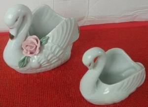 Set of 2 Ceramic Decorative Swans Planter Potpourri Holder - Picture 1 of 10