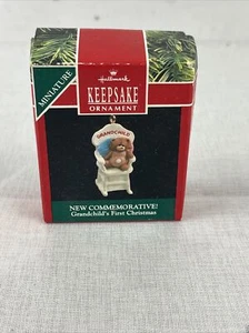 1990 Hallmark Keepsake Ornament "Grandchild's First Christmas" - Miniature - Picture 1 of 7