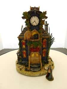 Hawthorne Village The Munsters "Raven's Cuckoo Clock Shop" mit Figur - Bild 1 von 16