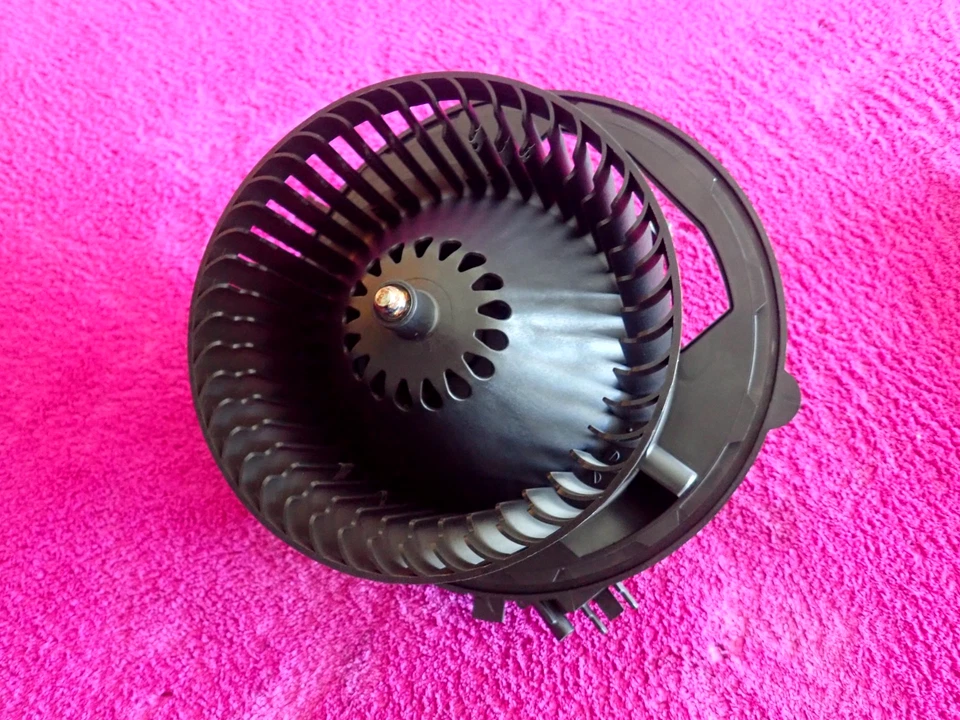 Motore soffiatore VW Golf VII Variant BV5 ❎66Tkm 👍OFFERTA TOP⭐⭐⭐⭐ 5Q1819021E - Immagine 1 di 4