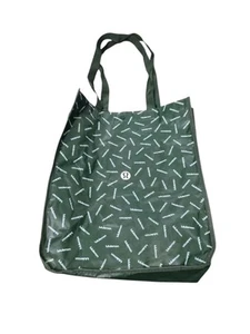 Lululemon Medium Reusable Shopping Tote Lunch Bag Holiday 2024 Green  - Picture 1 of 5