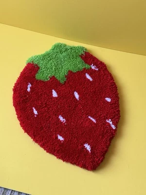 Handmade Strawberry Tufted Wall Rug Decoration Kitschy Retro - Image 1 of 4