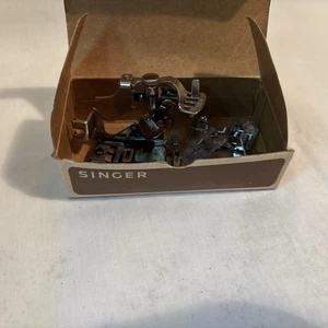 Singer Nähmaschine Vintage Aufsätze im Karton *1261 - Bild 1 von 4