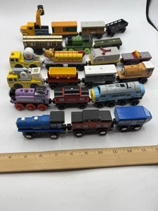 Thomas The Train And Friends Magnetic Wooden Trains Lot of 21 - Vintage - Picture 1 of 20