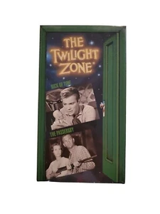 The Twilight Zone: 2 TV Episodes Vintage VHS - Nick Of Time & The Passersby - Picture 1 of 2