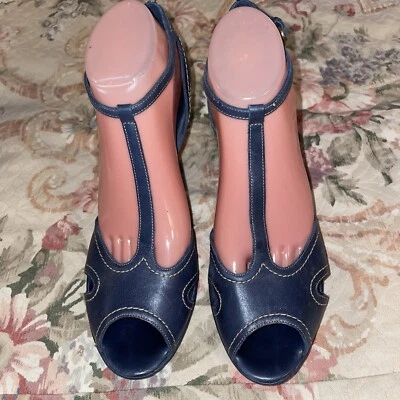 AEROSSÓIS Feminino Novo Sem Caixa Couro Peep Toe Salto Alto Sapato Bomba Slingback Tamanho 9.5 Azul Marinho - Imagem 1 de 4