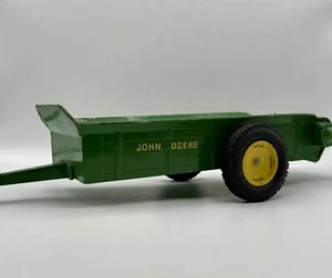Vintage 1960/70er Jahre Ertl John Deere grün # 44 Zahnradantrieb Dungstreuer 15" - Bild 1 von 5