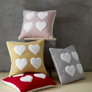 Catherine Lansfield Cosy Heart Sherpa Fleece Cushion Cover - Picture 1 of 7