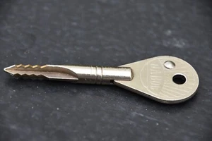 Llave ISRAEL NABOB, 7,1 CM, AÑOS 60, NUEVO ESTADO - Imagen 1 de 10