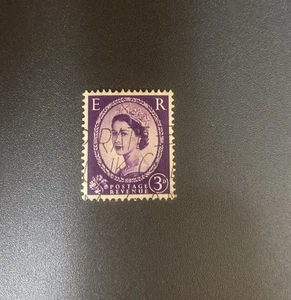 Sello de la reina Isabel de los años 50, púrpura, 3D, excelente estado - Imagen 1 de 2