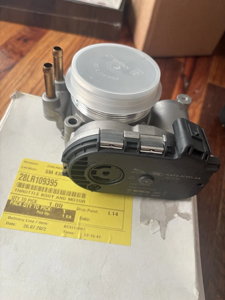 Carrocería del acelerador Land Rover  Foto 1 de 4