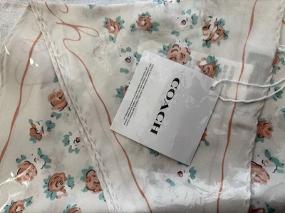 Шарф Coach Essential Tea Rose Silk Diamond цвет мела - Изображение 1 из 4