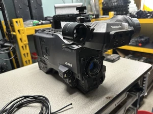 Panasonic AG-HPX500P 2/3" with VEQ4548 viewfinder  - Picture 1 of 4