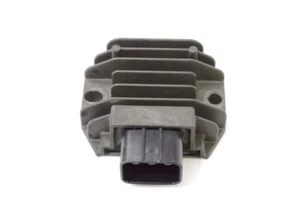 SUZUKI GSX S 750 3280019K01 Regulador De Tensión WC50 17 - 20 Rectificador - Imagen 1 de 3