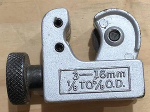 Mini Pipe Tubing Cutter 1/8" to 5/8". 3-16 mm. - Picture 1 of 3