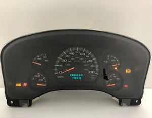 Chevrolet Express 2004-2007 panel de instrumentos usado P#10378184 - Imagen 1 de 6