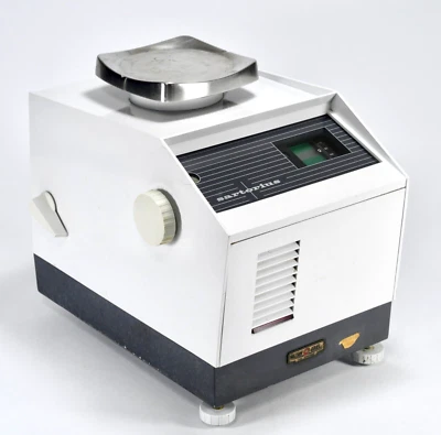 Лабораторные аналитические весы Sartorius-Werke 2204 для стоматологической медицинской лаборатории - Изображение 1 из 4