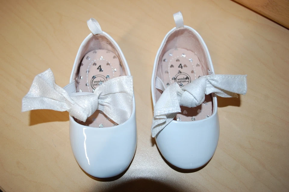 Baby Girls Dress Shoes WHITE SHINY MARY JANES Cloth Bow ELASTIC STRAP Size 5 - Image 1 of 1