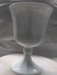 Vintage Indiana White Milk Glass Goblets Colony Harvest Grape Style Set Of 4 - Picture 1 of 6