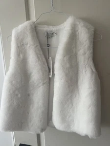 Ladies faux Fur Off White Jacket Molly Bracken Brand - Picture 1 of 4