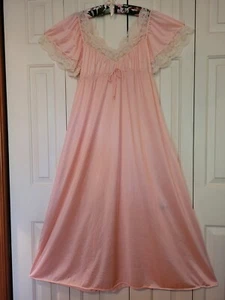 vintage '70s nylon unbranded nightgown Peach Lace Medium full length READ - Picture 1 of 8