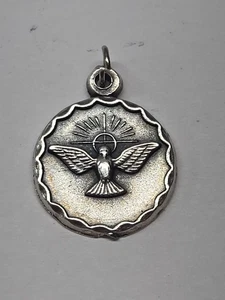 Medalla colgante vintage tono plata Espíritu Santo Pentecostés  - Imagen 1 de 4