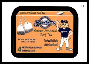 2016 Topps MLB Wacky Packages #12 Green Artificial Turf Tee - Picture 1 of 2