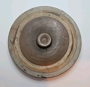 Antigua tapa de gres esmaltado marrón solo vajilla dos tonos 8 1/2" - Imagen 1 de 17