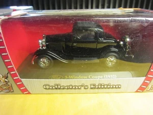 Ford 1/43 1932 cupé de 3 ventanas "negro" Road Signature fundido a presión nuevo - Imagen 1 de 4