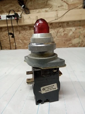 Luz piloto de alta resistencia ámbar General Electric CR2940UX #151F108PR6*CO Foto 1 de 4